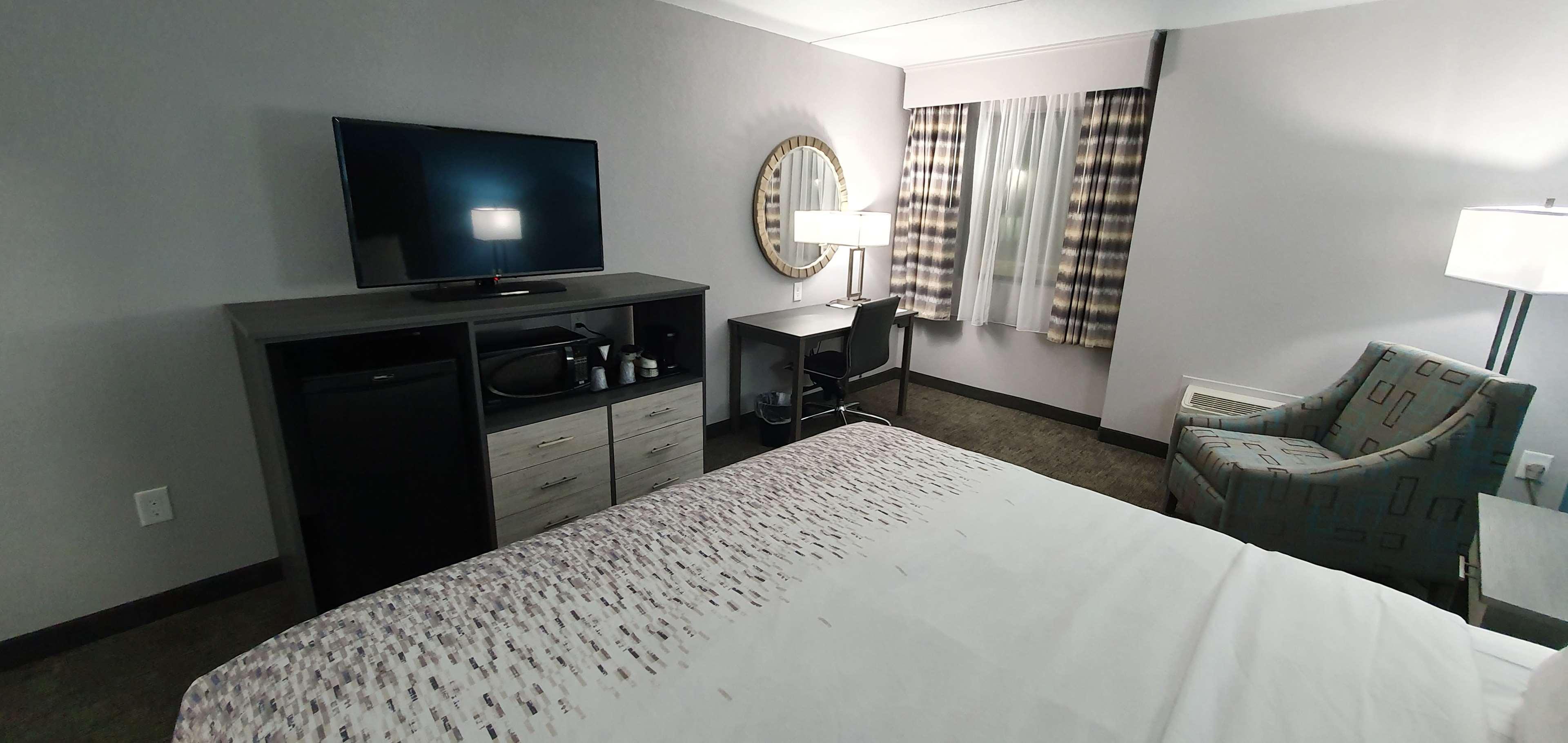 Best Western John Muir Inn Martinez Bagian luar foto
