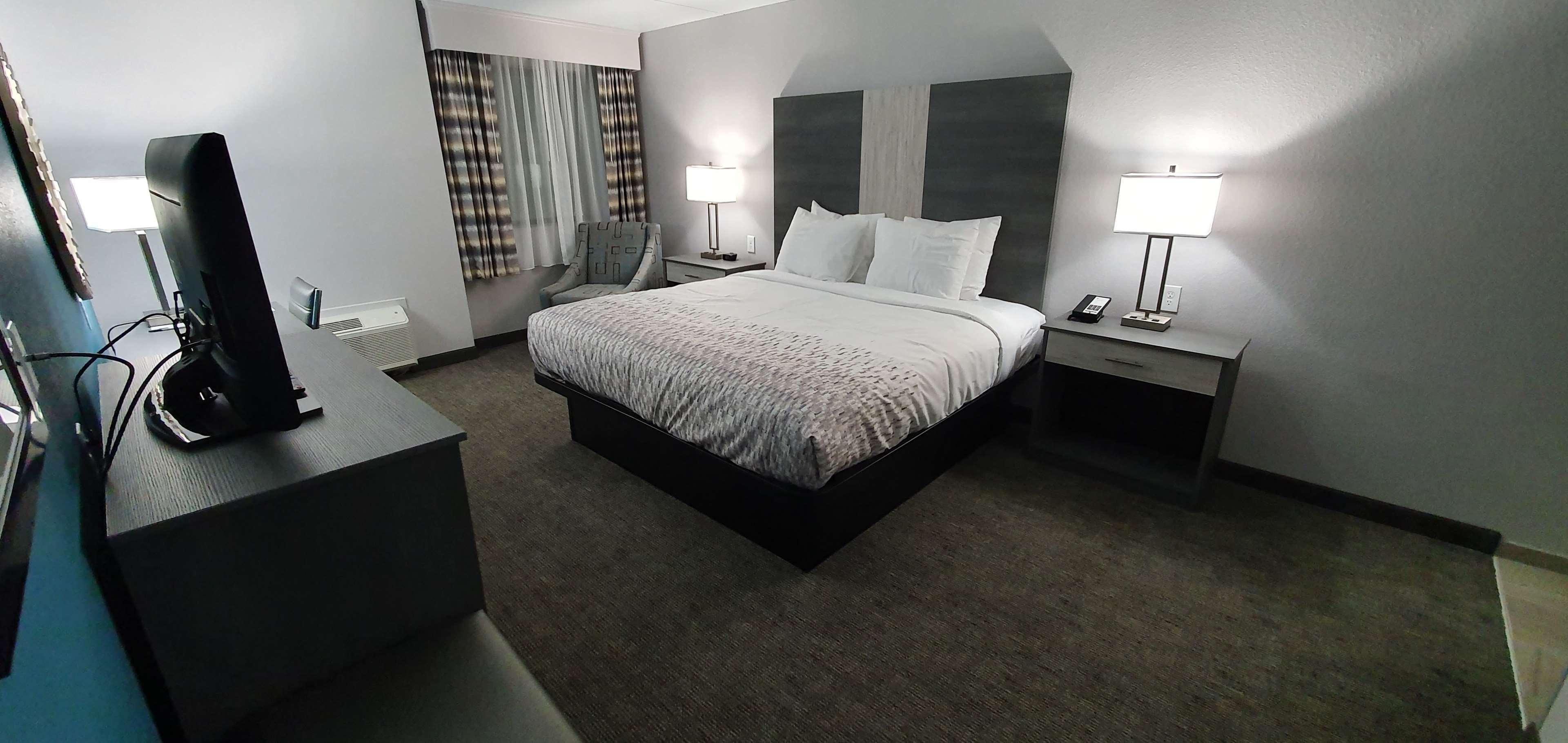 Best Western John Muir Inn Martinez Bagian luar foto