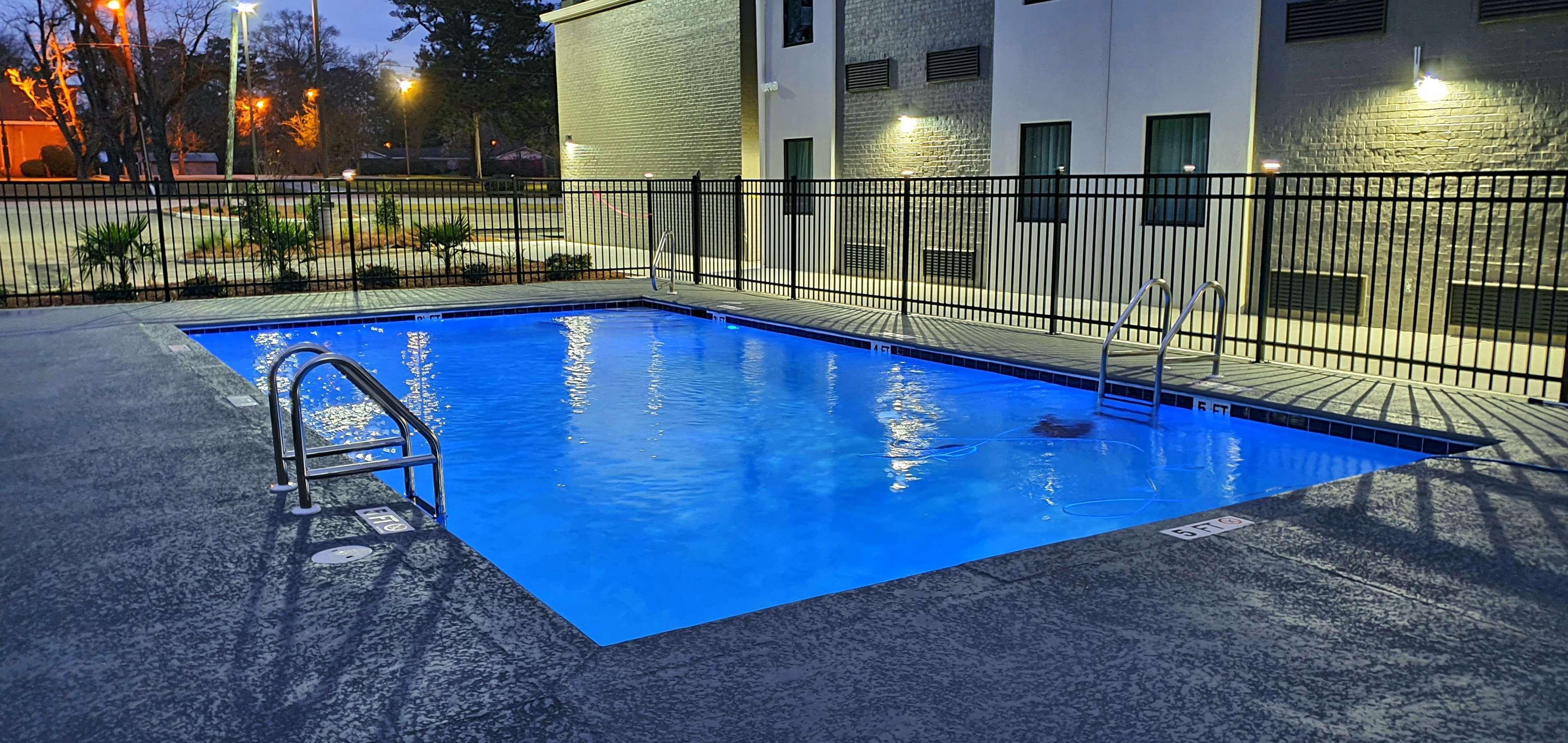 Best Western John Muir Inn Martinez Bagian luar foto
