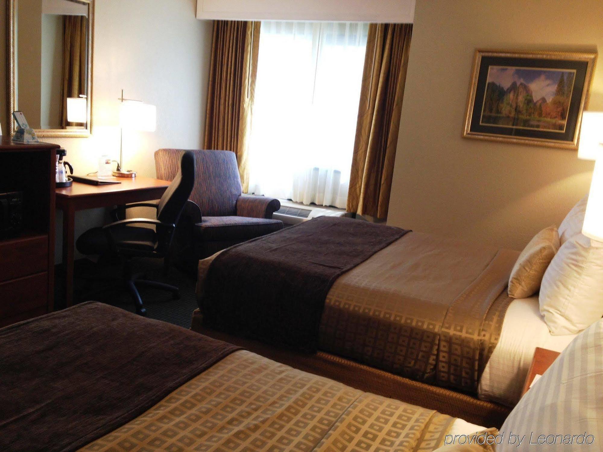 Best Western John Muir Inn Martinez Bagian luar foto
